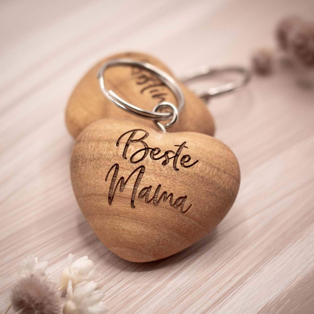 "BESTE FREUNDIN" Geschenkidee Schlüsselanhänger mit Gravur aus Holz Herz 